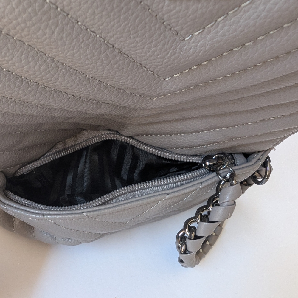Victoria's Secret Small Gray Quilted Faux Leather Backpack With Chain Details - Picture 6 of 10